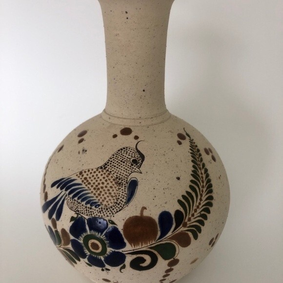 EUC Tonala Mexico Vintage bird Pottery 8” Vase signed - Picture 4 of 9